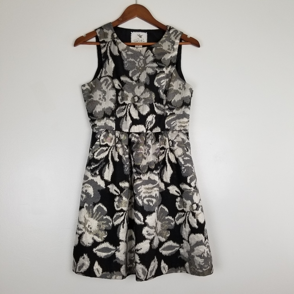 TABITHA Silver Black Fit and Flare Dress Sz 4